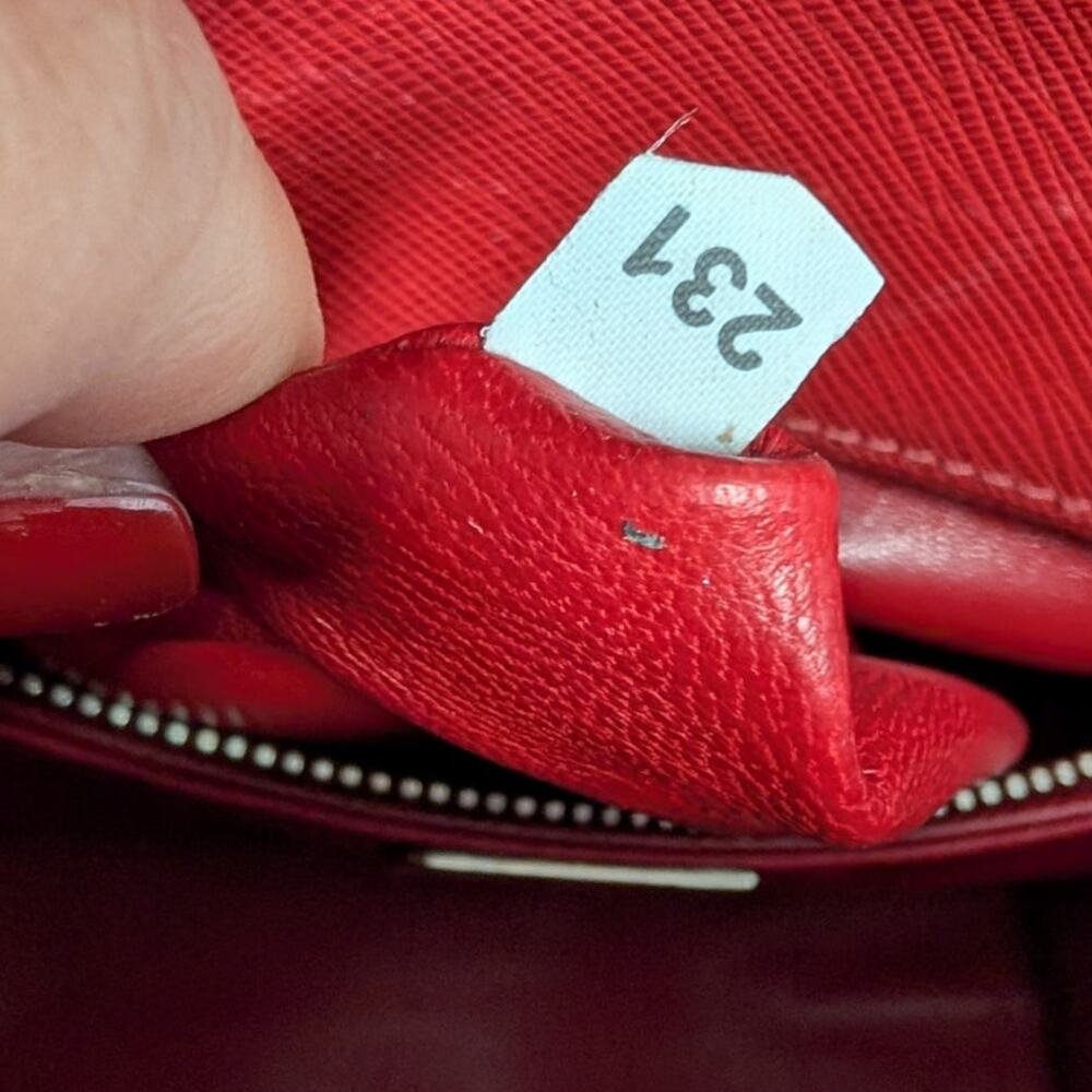 Prada Saffiano Leather Shoulder Bag Limited Edition Pop Art Portrait Red/Pink - Picture 15 of 16